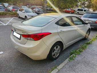 Hyundai Elantra 1.6 96kw, r.v.:2013, 2.majitel, Nova stk - 4