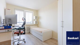 Garáž, 4 izby, 2 loggie a to všetko v samom srdci Dlhých Die - 4