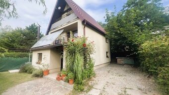 Chata ako stvorená na oddych aj bývanie – Kaluža, len pár mi - 4