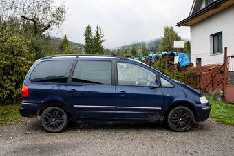 Volkswagen Sharan Van 1.9 TDI Trend 4-Motion - 4