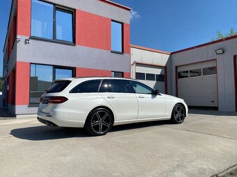 Mercedes-Benz E trieda Kombi 220 d 4MATIC A/T DPH - 4