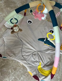 + kolotoc nad postielku + hracia deka - 4