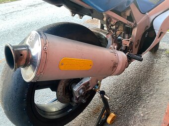 Suzuki GSXR 750 k2 okruhovka - 4