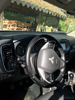 Mitsubishi Outlander 2.2 D - 4
