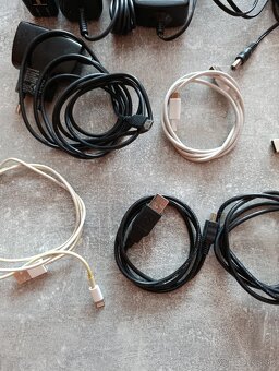 USB KABLE A NABYJACKY, - 4