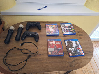 Playstation 4 Pro 1TB - 4