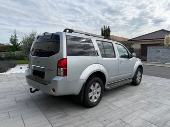 Nissan Pathfinder 2.5 dci Automat - 4