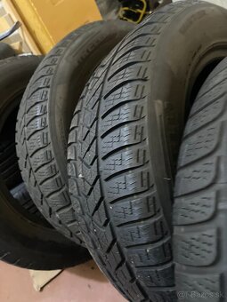 zimne pneumatky 215/60r16 - 4