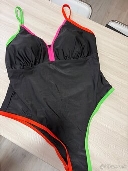 Dámske nové zabalené plavky - 4