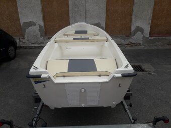 Motorový čln, loď Any 400 - 4