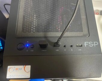 🖥️ Herný PC + Monitor 27″ QHD 144 Hz Samsung – i5-12400, RT - 4