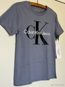 Calvin Klein tričko - nové - 4