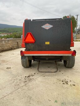 Predám balíkovač na okrúhle balíky KUHN - 4