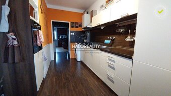 HALO reality - Predaj, štvorizbový byt Nové Zámky, s garážou - 4