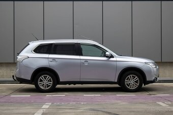 Mitsubishi Outlander 2.2 DI-D Intense - 4