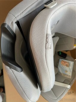 Maxi Cosi Titan Pro i-Size 2023 Authentic Grey 9-36kg - 4