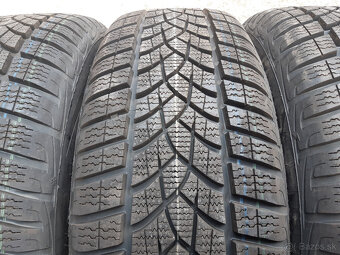 205/60 R16  -nové zimné Run Flat - 4