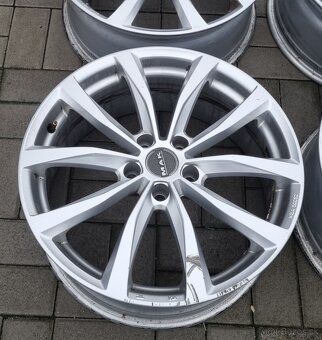 5x114,3 R19  8J ET40 - 4