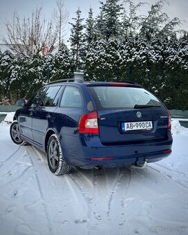 ŠKODA OCTAVIA COMBI 1.6 MPi - 4