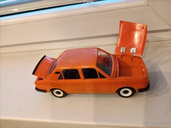 Skoda 120 oranzova kdn - 4