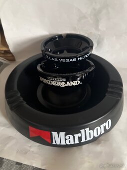 Popolníky 3 kusy cena spolu14€ - 4