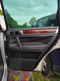 Tapacíre VOLKSWAGEN TOUAREG 7L - 4