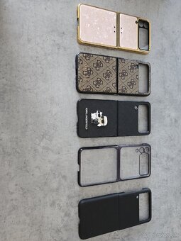 Samsung Galaxy Flip 4 - 4
