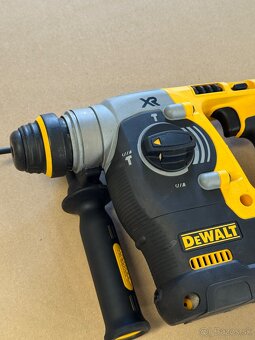 AKU kombinovane kladivo Dewalt - 4