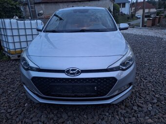 HYUNDAI I20 BENZIN ROK 2016 92000 km Možný leasing - 4