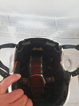 CCM TACKS X - hokejova profi prilba biela M - 4