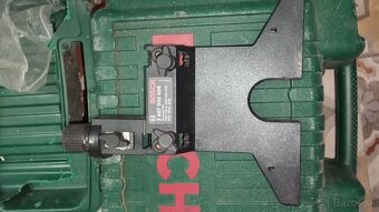 Predám hornú frézu Bosch POF1300ACE+príslušenstvo - 4