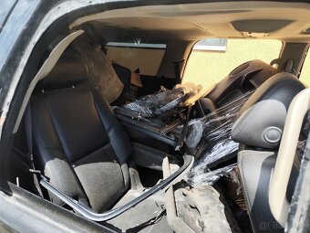 Cadillac Escalade - 4