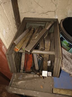 Predá sústruh SN 40B - 4