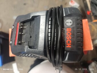 Bosch 18v 5Ah batéria a nabijacka - 4