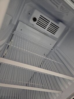 Gastro vitrínová chladnička – TOP stav - 4