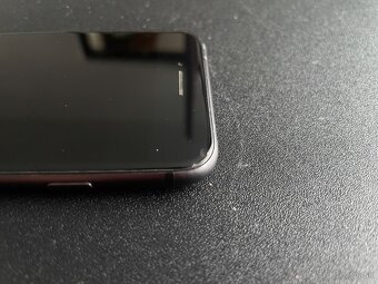 iPhone 8 64GB - 4