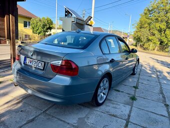 BMW E90 320D - 4
