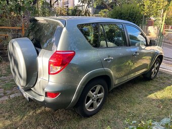 Predám Toyota RAV 4 - 4