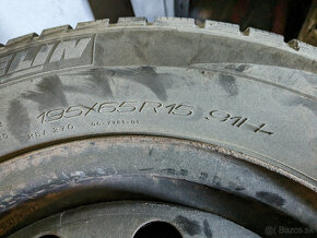 Plechové disky R15 - 5x114,3 so zimnými pneu + puklice - 4