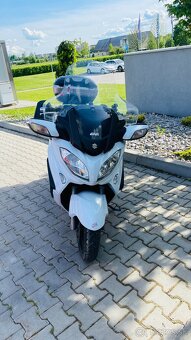 Predám Suzuki Burgman AN 650 EXECUTIVE - 4