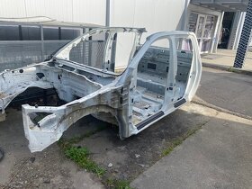 Mercedes X - 4