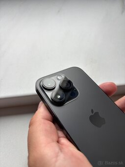 iPhone 14 PRO pokazeny displej - 4