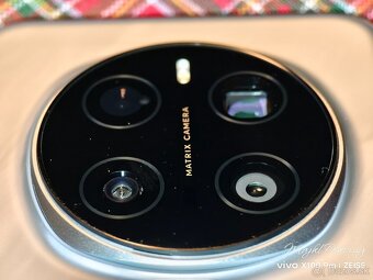 Honor Magic 7 Pro 12/512 - 4