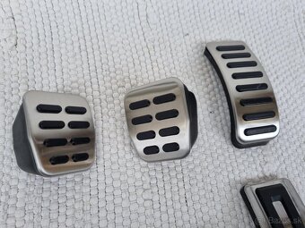 SPORTOVE PEDALE NASLAPY NA PEDALE NEREZ - 4