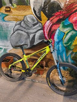 DH bike fox ctm raptor - 4