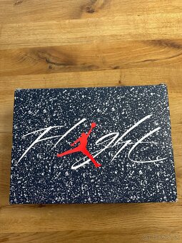 Nike AIR JORDAN 4 MIDNIGHT NAVY - 4