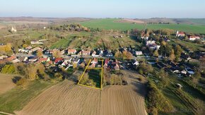 4i rodinný dom s bazénom a vedlajšou podpivničenou stavbou - 4