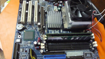 Predam Stare Zakladné dosky Pentium 4 Mzh 2.400 - 4
