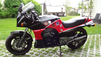 Kawasaki GPZ 900 Top Gun - 4