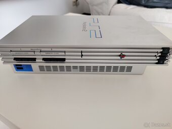 Ps2 s kopou hier a príslušenstvom - 4